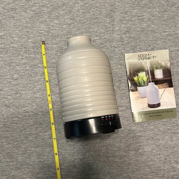 Seed & Sprout Essential Oil Diffuser - Picture 3 of 6